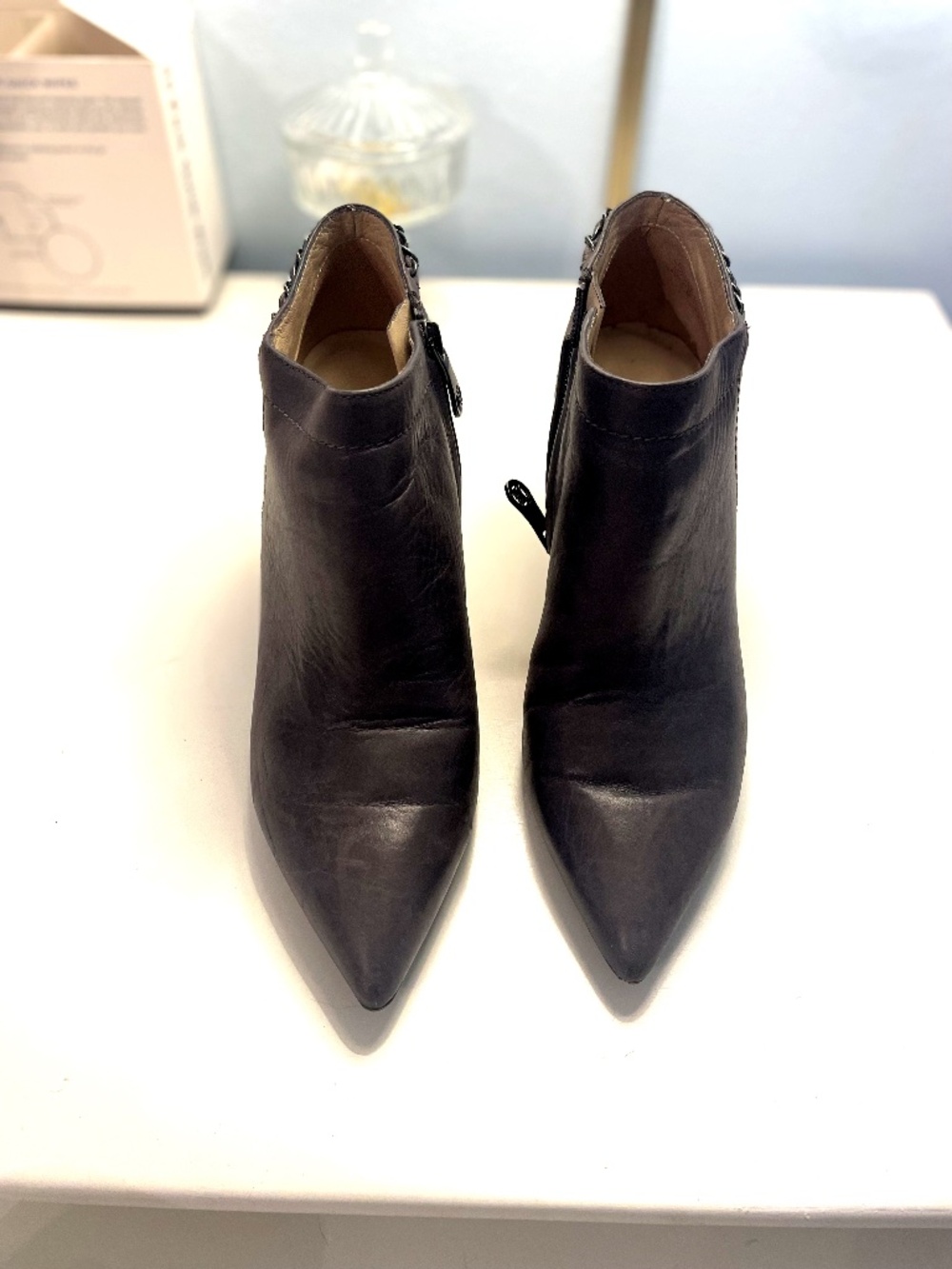 Carolinna Espinosa Gray Leather Chain Trim Pointed Toe Ankle Bootie Sz 7.5